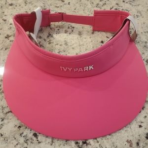 NWT Ivy Park Viser